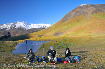 Breakfast under the tarp.