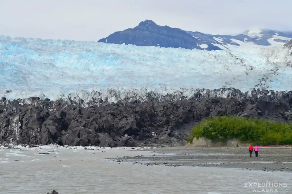 Guided Icy Bay Alaska Sea Kayaking trip Yahtse Glacier and St. Elias Mountains, Icy Bay sea kayaking trip, Wrangell-St. Elias National Park, Alaska.