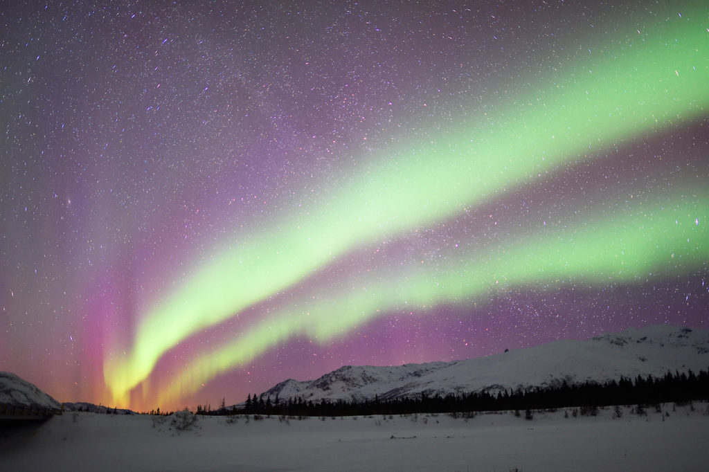 Alaska Range and aurora borealis photo tour.