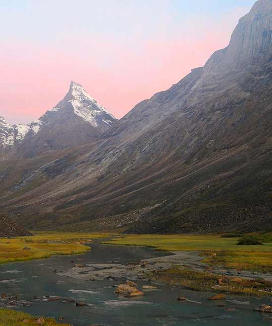 Arrigetch Peaks Aalska Backpacking trip Gates of the Arctic National Park, Alaska.