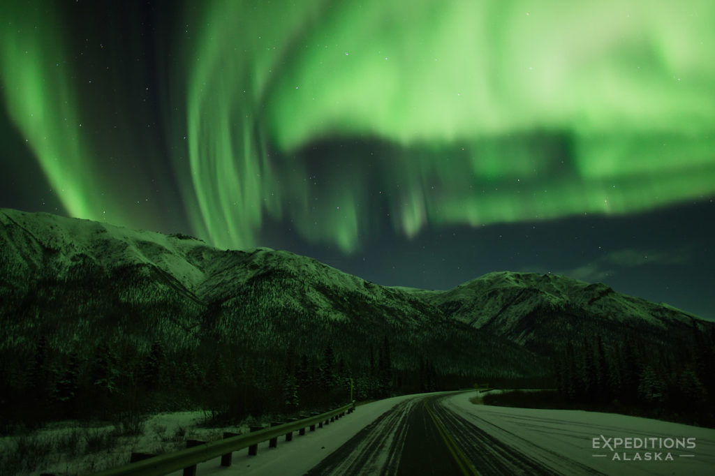 Gates of the Arctic National Park photos Brooks Mountains Alaska aurora borealis.